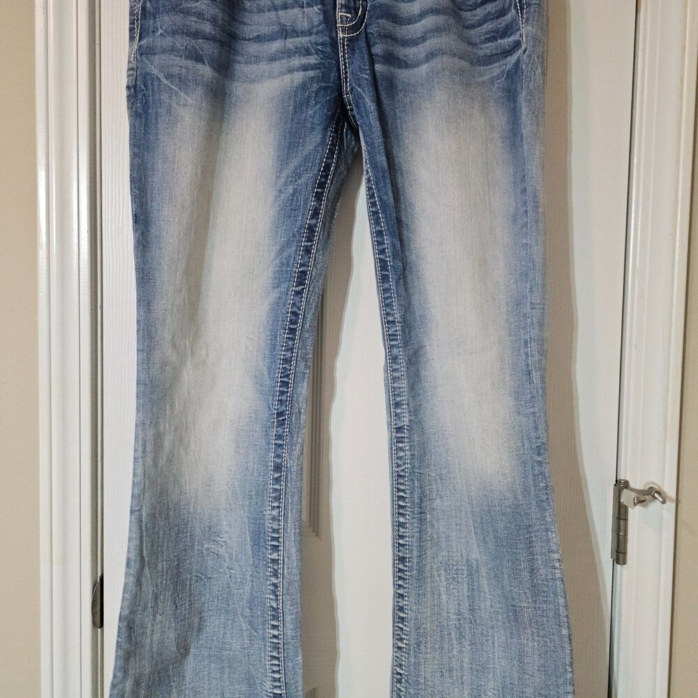 Miss Me Embroidered Boot Cut Jeans - 32x34 - Geometric Aztec Pattern - Picture 4 of 16